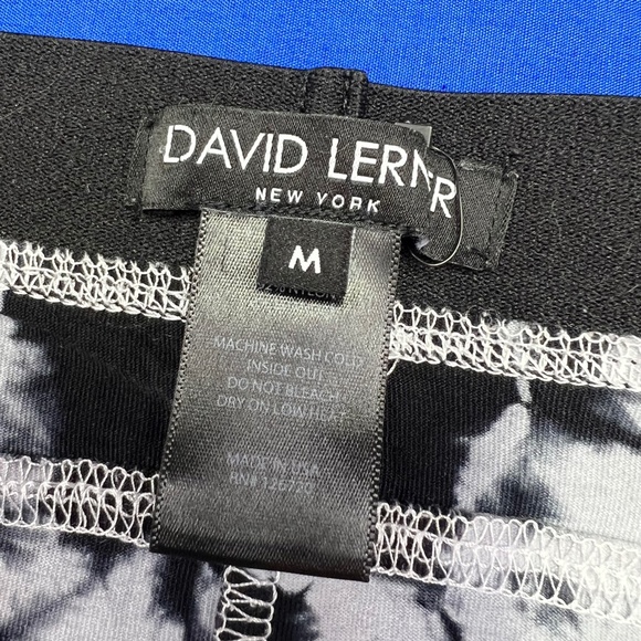 |•DAVID LERNER•| Cool Black & White Leggings - Picture 7 of 11